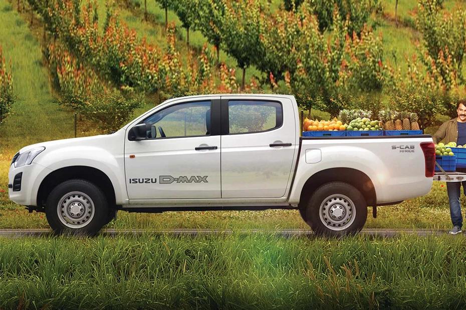 Isuzu S Cab front-seats view highlighting support, padding, and comfort