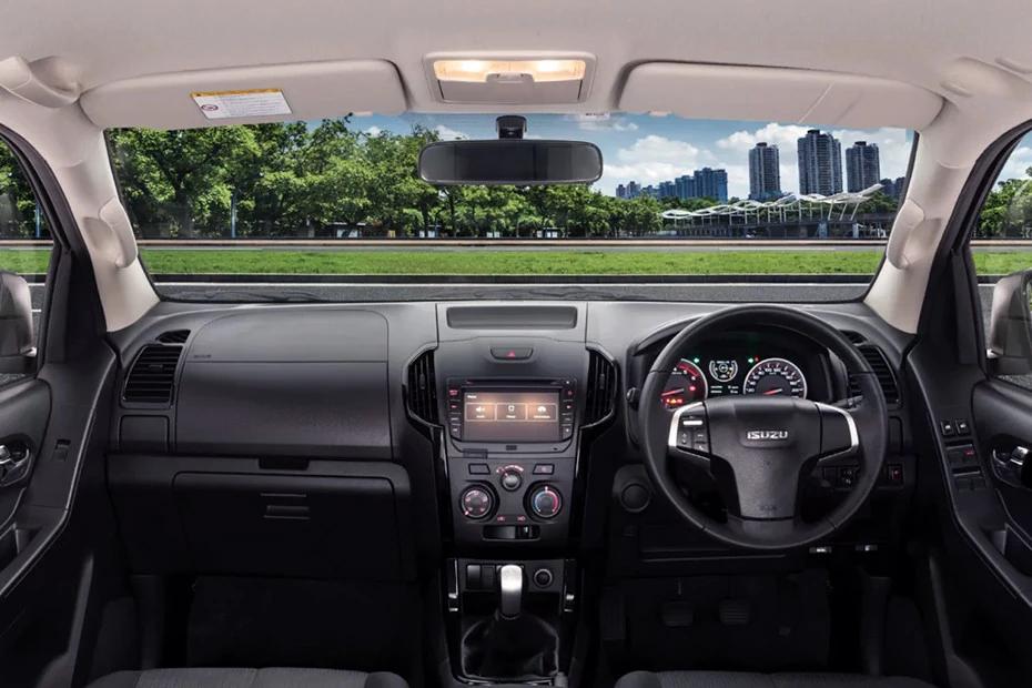 Isuzu S Cab Z dashboard view highlighting layout, materials, and clarity
