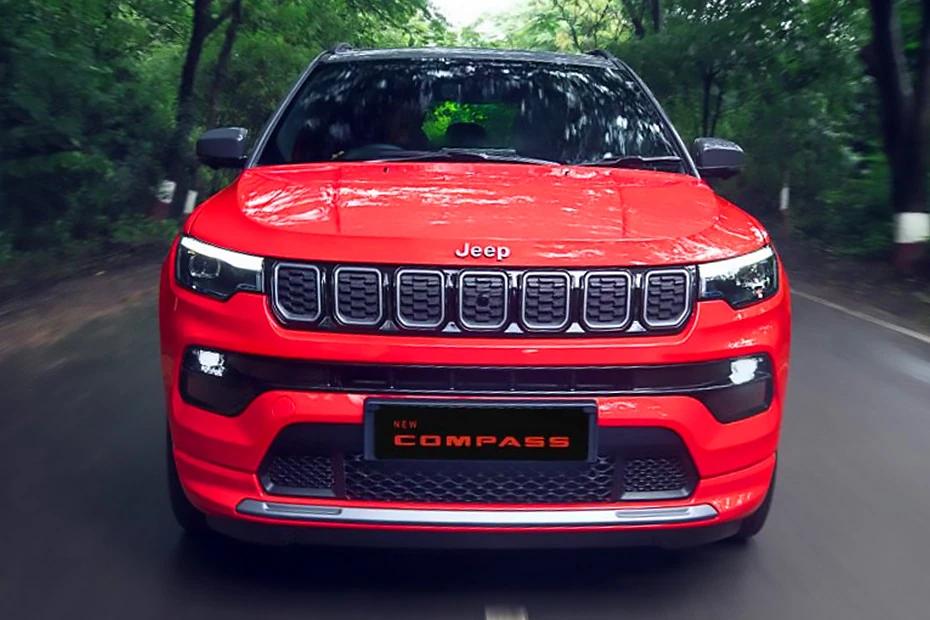 Jeep Compass side-profile view highlighting roofline, stance, and proportion