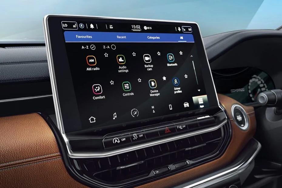 Jeep Compass infotainment view highlighting screen, clarity, and usability