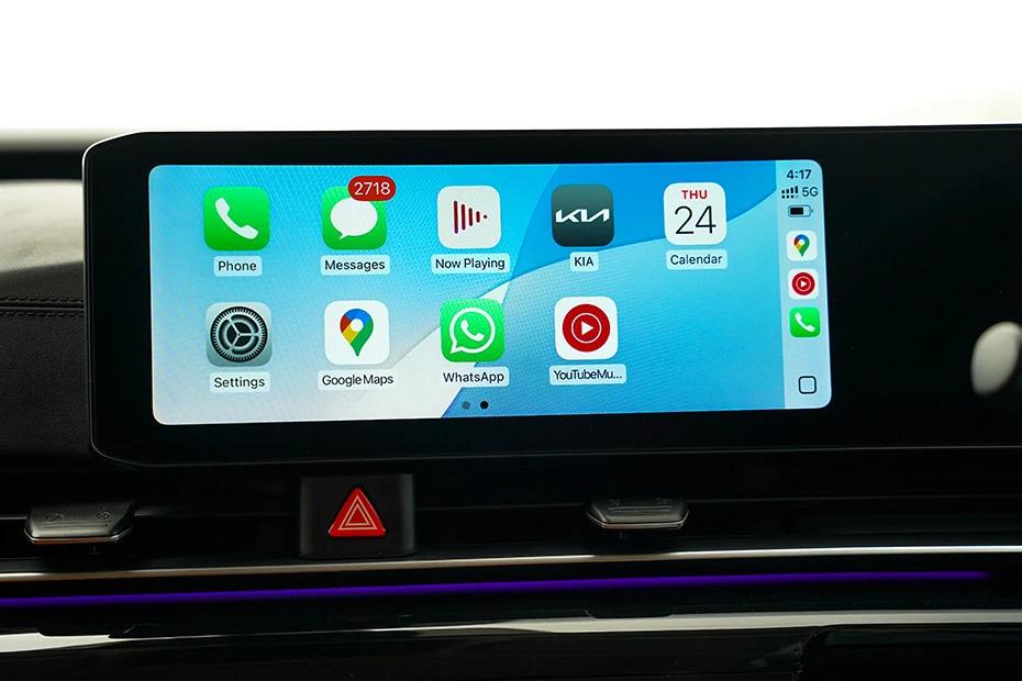 Kia Carnival infotainment view highlighting screen, clarity, and usability