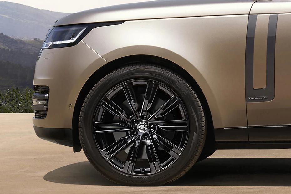 Land Rover Range Rover wheel-closeup view highlighting pattern, finish, and attitude