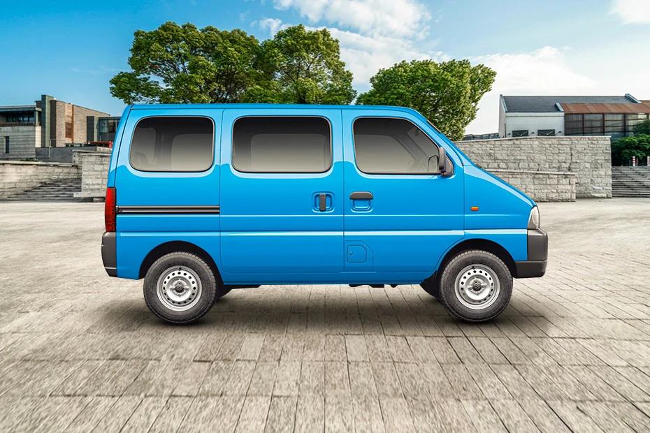 Maruti Eeco rear-view view highlighting width, presence, and balance