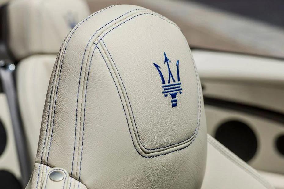 Maserati Gran Cabrio front-seats view highlighting support, padding, and comfort