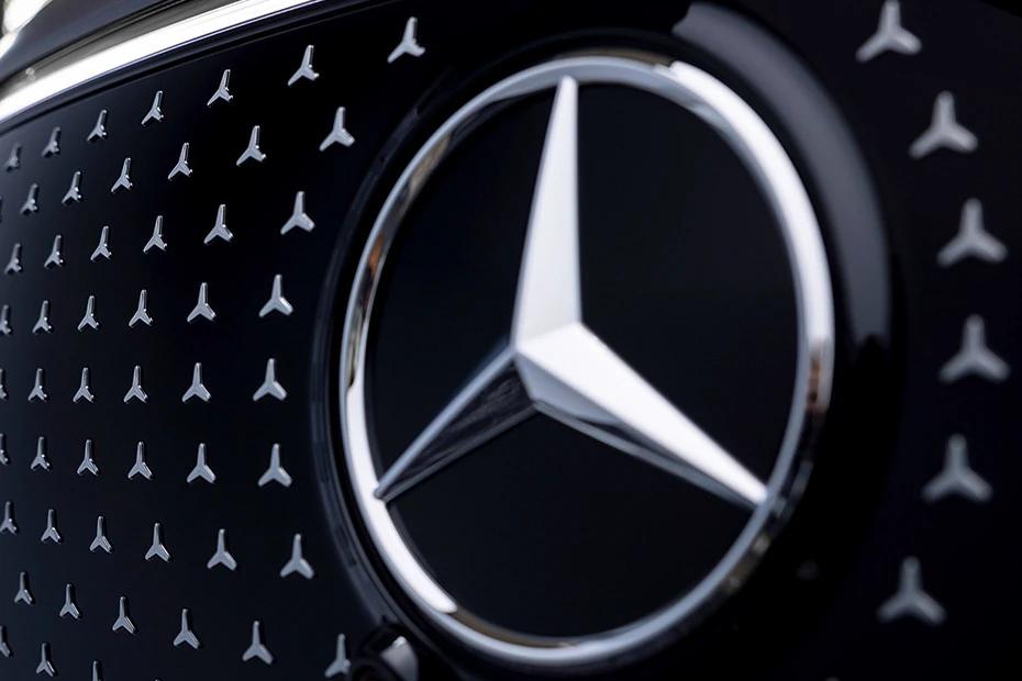 Mercedes Benz Eqb console-view view highlighting storage, controls, and ergonomics
