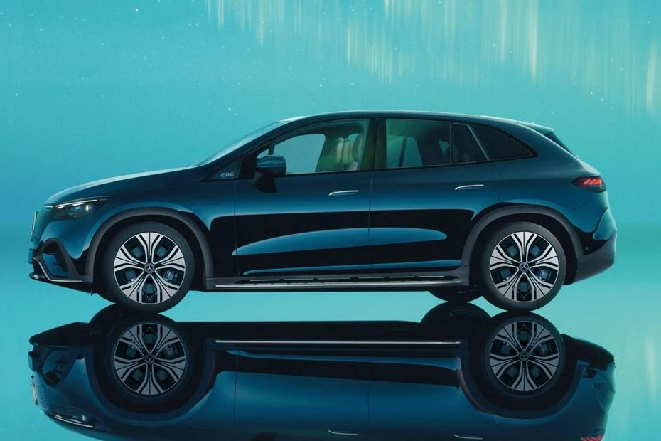 Mercedes Benz Eqe Suv top-view view highlighting contour, symmetry, and packaging