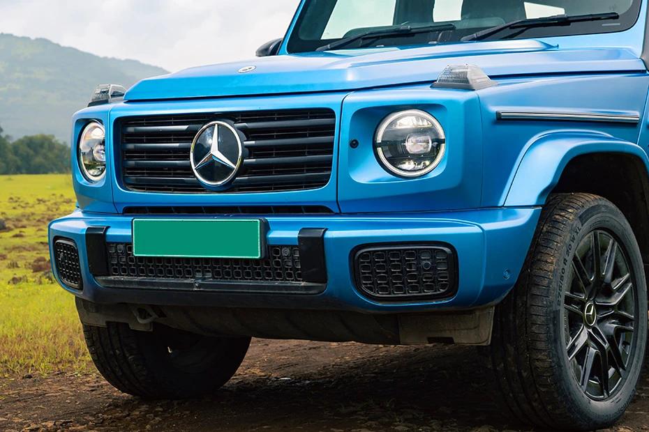 Mercedes Benz G Class Electric wheel-closeup view highlighting pattern, finish, and attitude