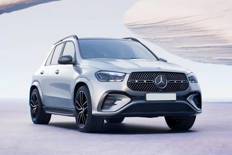 Mercedes Benz Gle rear-view view highlighting width, presence, and balance
