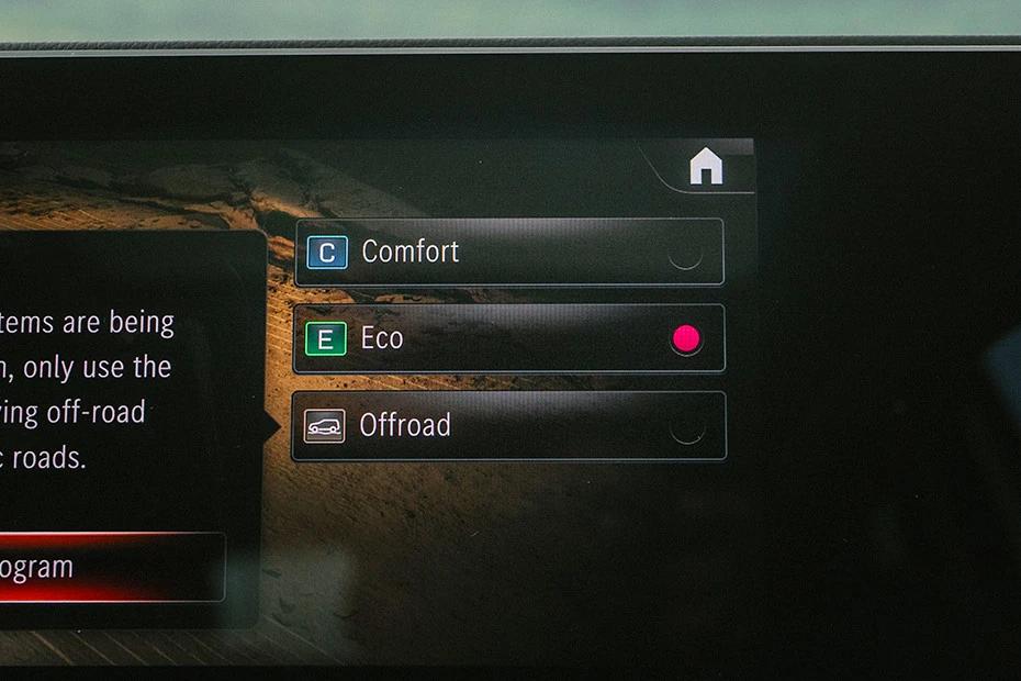 Mercedes Benz Gls console-view view highlighting storage, controls, and ergonomics