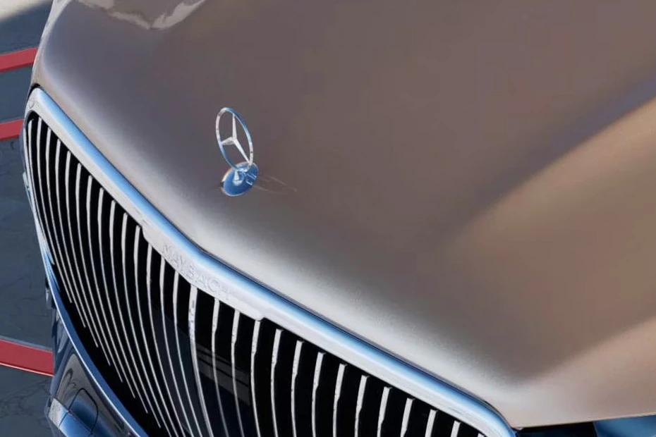 Mercedes Benz Maybach Gls dashboard view highlighting layout, materials, and clarity