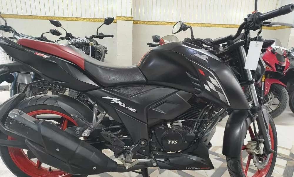 tvs apachi 2022 model kms only 33k for 85000
