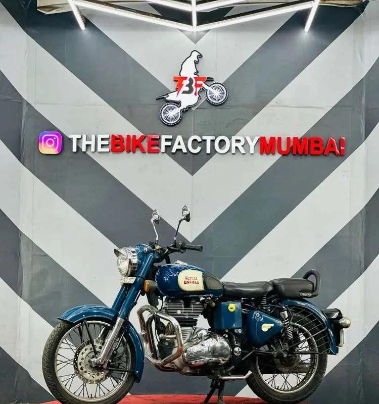 ROYAL ENFIELD CLASSIC 350 (the bike factory Mumbai)