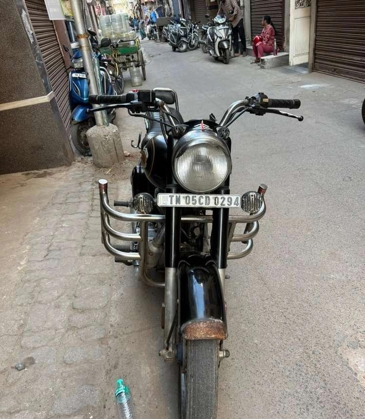 ROAYL ENFIELD* * *Year :2021-04 * *Color : *Black* * *Owner :*1*