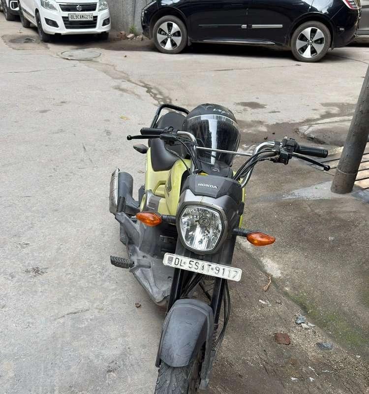Honda Navi 2016 model very less driven all original tyre engine all ne