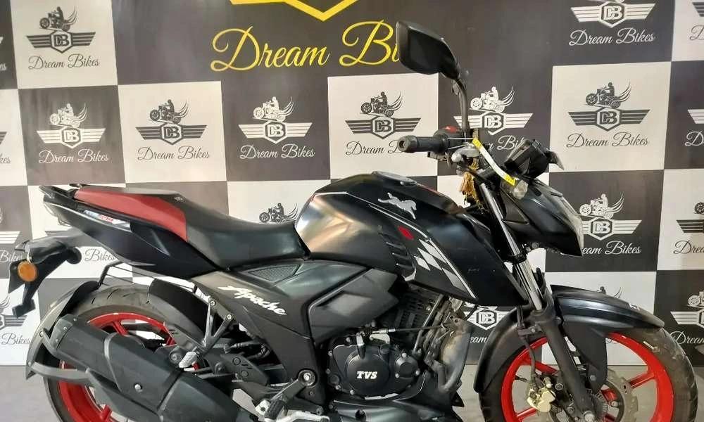 Thunder black tvs Apache RTR 160