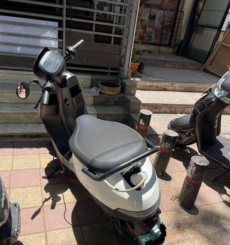 BRAND NEW Ola SX1+2 years old under 3000km