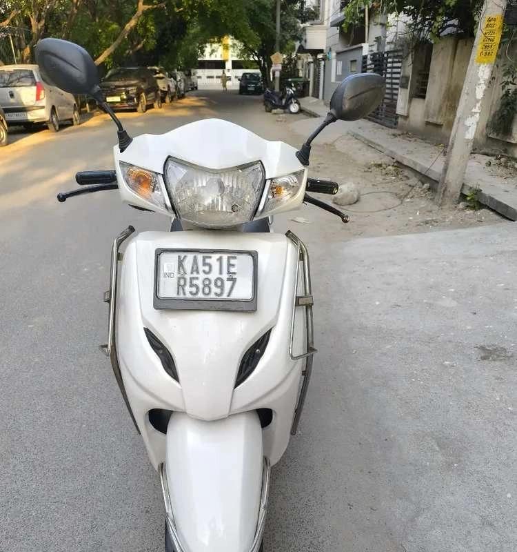 Honda Activa 3G single owner showroom maintenance