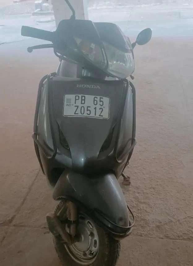 Grey colour honda activa in very good condition