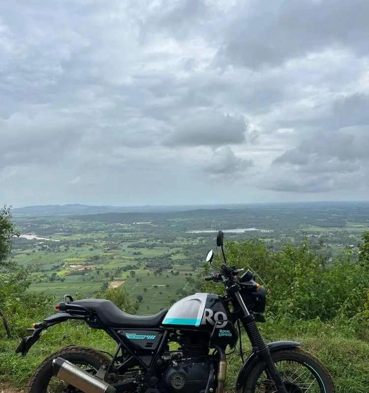 Royal enfield himalayan Scram 411 silver spirit