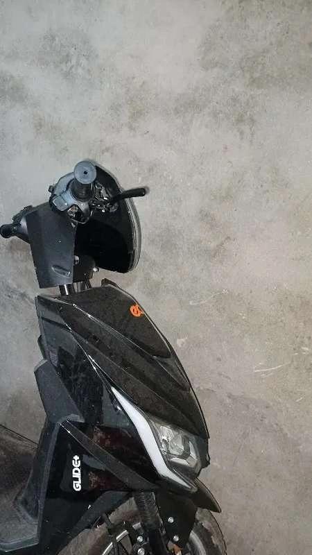 Gadi me koi kmi nhi hai
