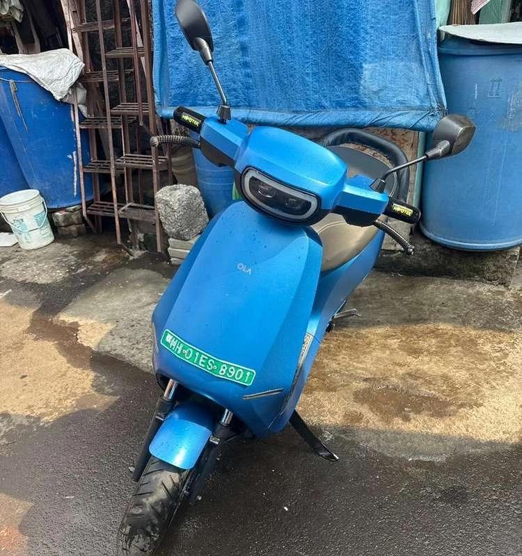 OLA Electric Scooter only 4123 km driven new condition