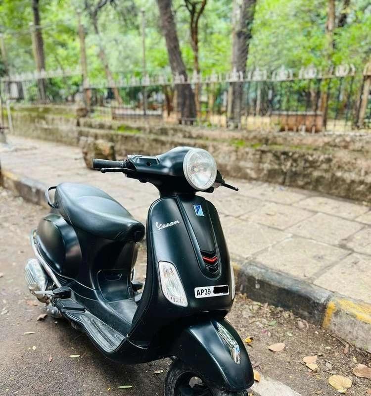 Good bike black Colour