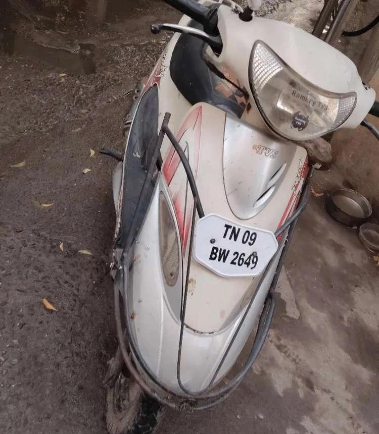 It's in peters road good condition fixed price with insurance