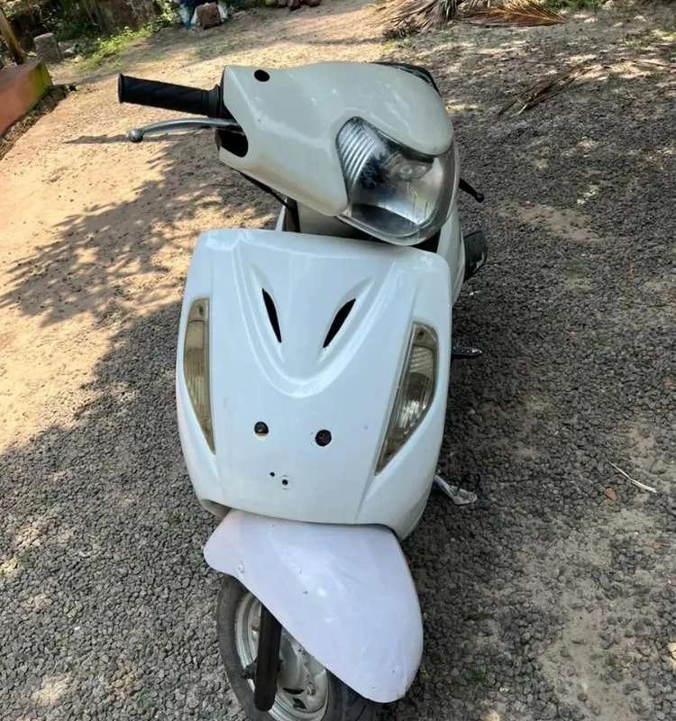 Good condition new battery.