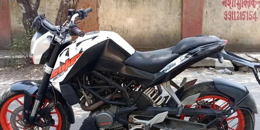 Ktm duke 200