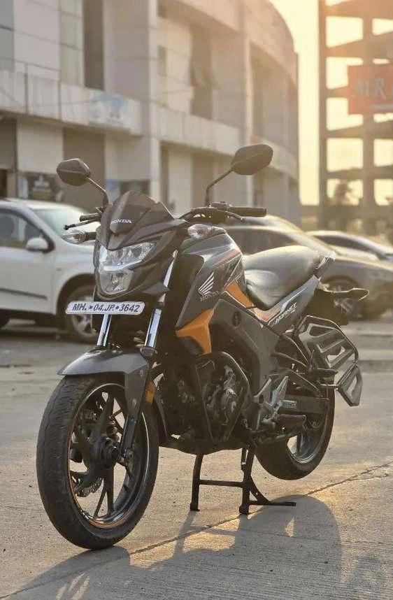 Honda CB Hornet 160 R Limited Edition