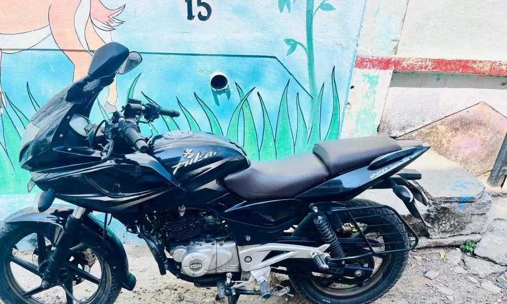 Bajaj pulsar 220f