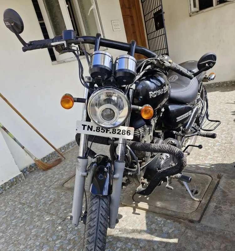 Royal Enfield Thunderbird 350 modified