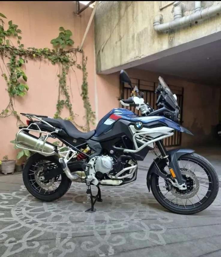 Urgent need of money, selling my bike