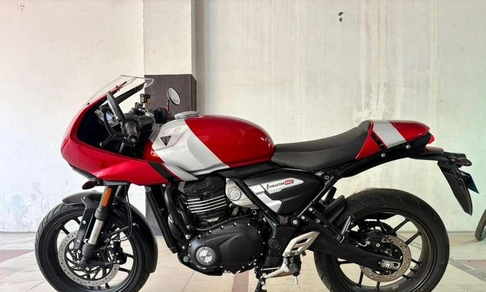 2025 Triumph Thruxton 400