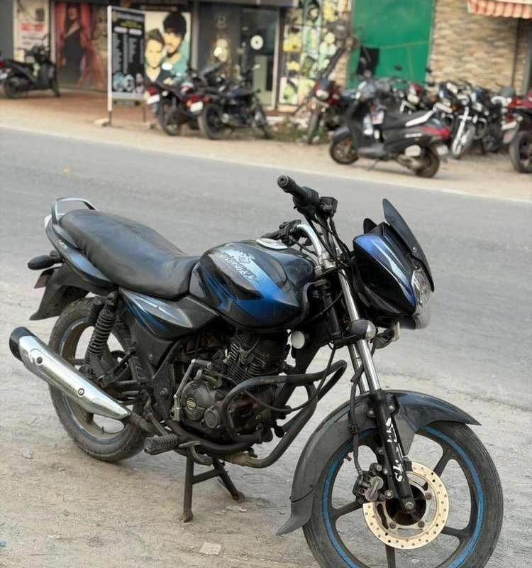 Bajaj discover 2012 model