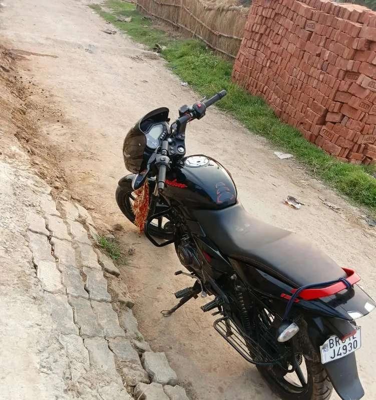 Pulsar N150 bike