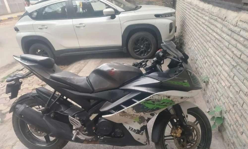 Yamaha R15 V2 2017 First Owner