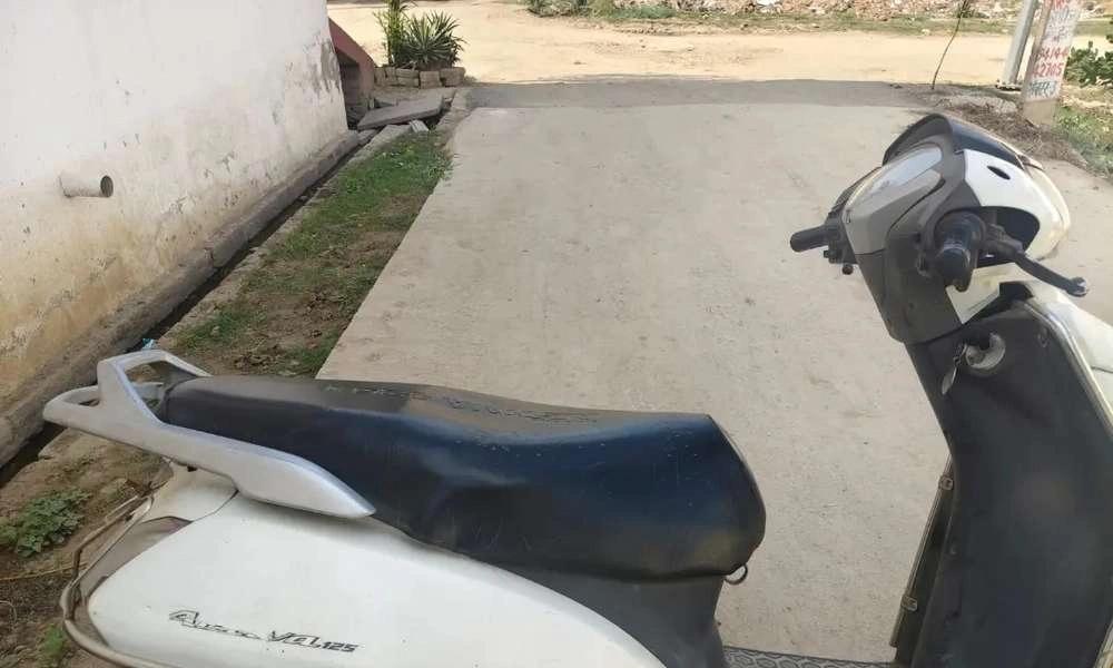 HONDA ACTIVA 125 Scooty For Sale Geniune buyer (price bhi dekh lenge)