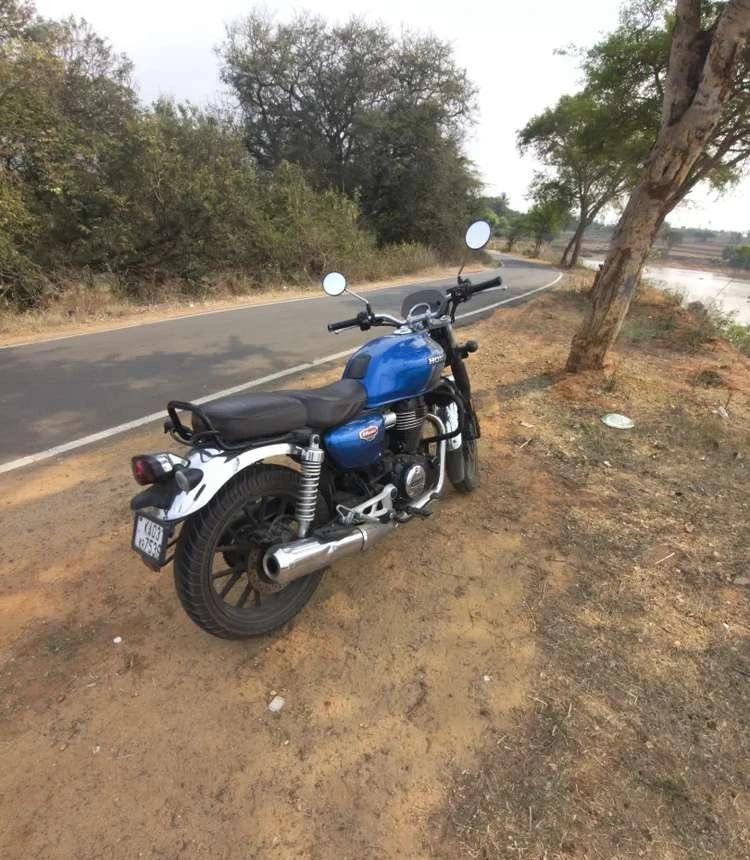 Honda H’ness CB350 DLX Pro (2023) – Blue – 12,000 km – ₹1.80L