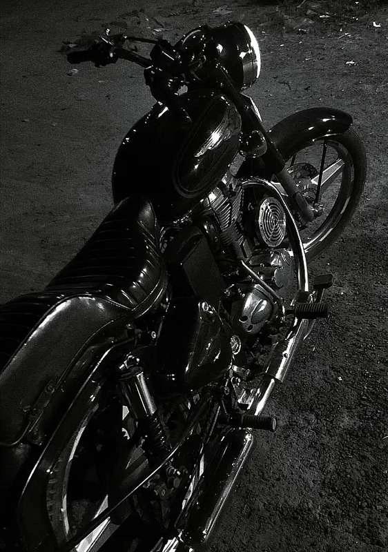 Bullet Standard 350 - 2021 Model