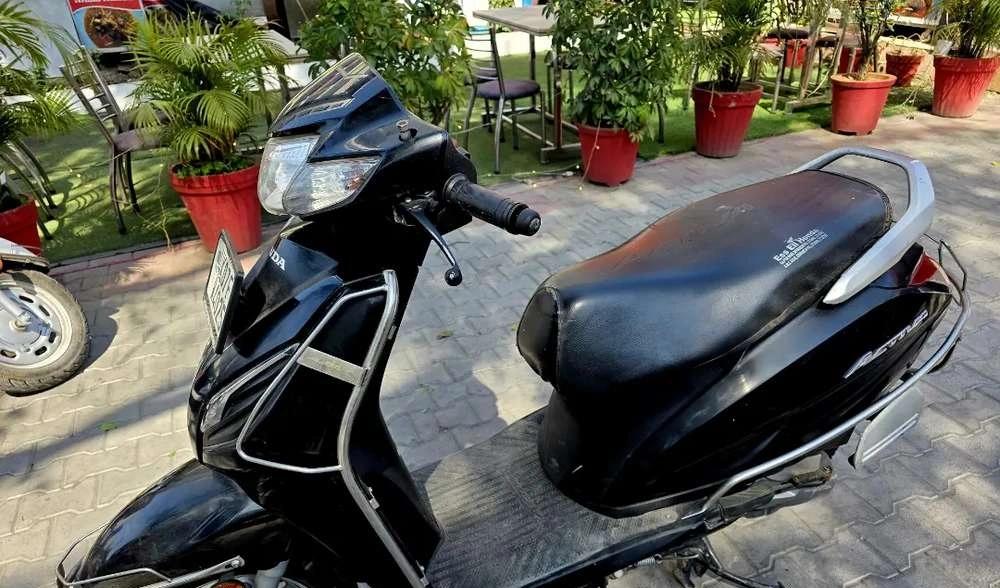Honda activa 6G showroom condition first owner Lone facility available