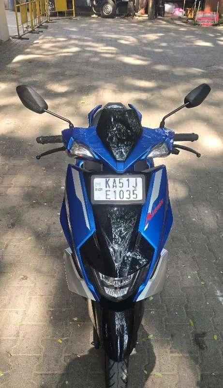 Suzuki Avenis 2024